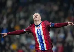 yabo-火箭vs老鹰哈登3节60分回放